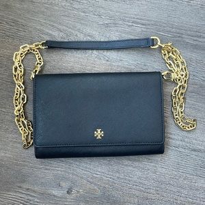 Tory Burch black cross body in very good condition
